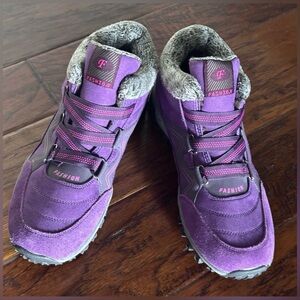 Lopsie Outdoor Waterproof Non- Slip Backpacking Trekking Mid Hiking Boots• 8•